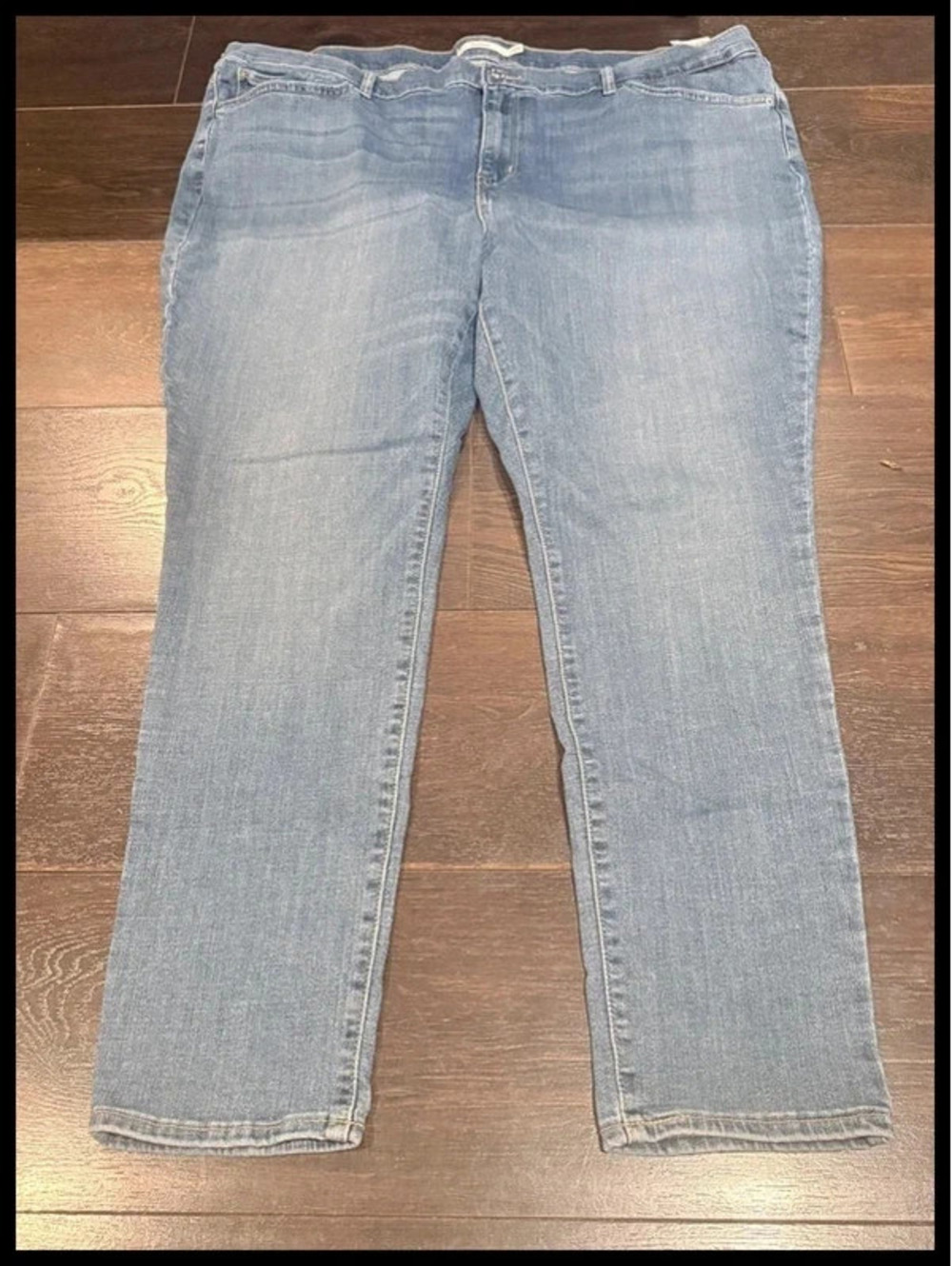 711 Skinny Women’s Jeans 24W 201